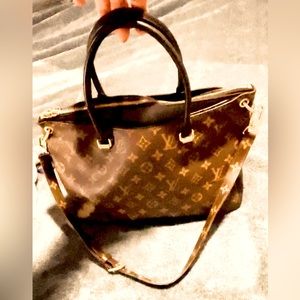AUTHENTIC  Louis Vuitton Handbag directly from Flagship Boutique in Paris France
